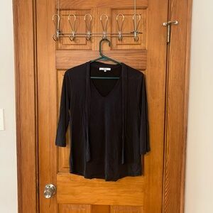 Ro & De Black Relaxed Blouse with Three-Quarter Sleeves